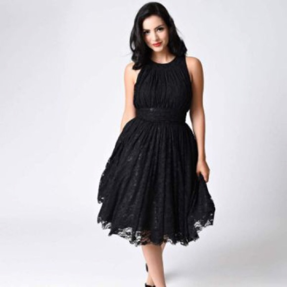 All black vintage style dress with lace overlay 🖤